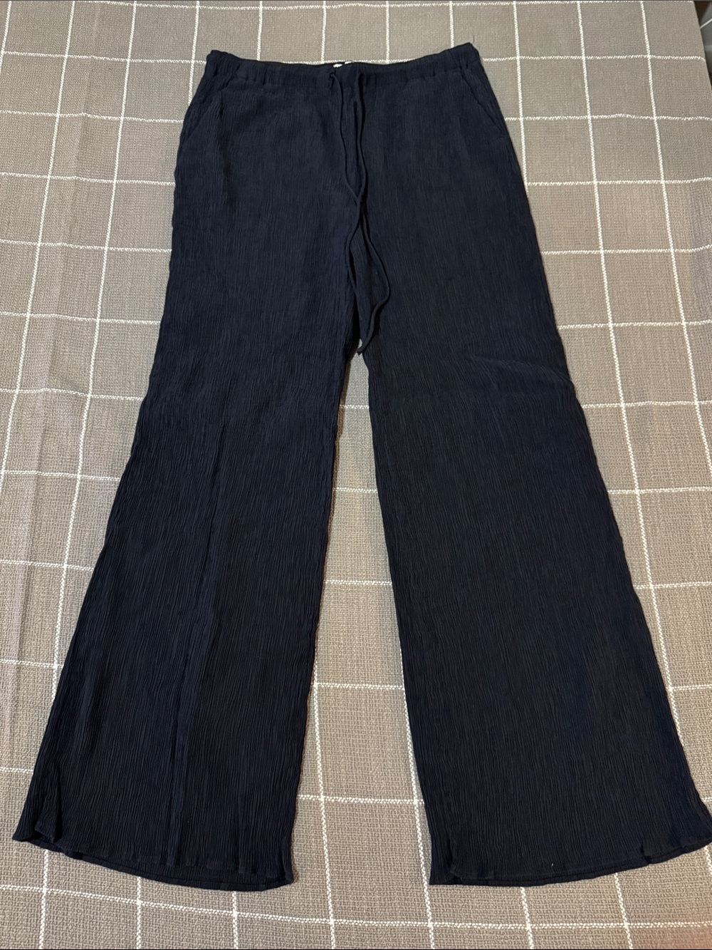 Abercrombie & Fitch Women's Black Wide-Leg Drawstring crepe texture pants